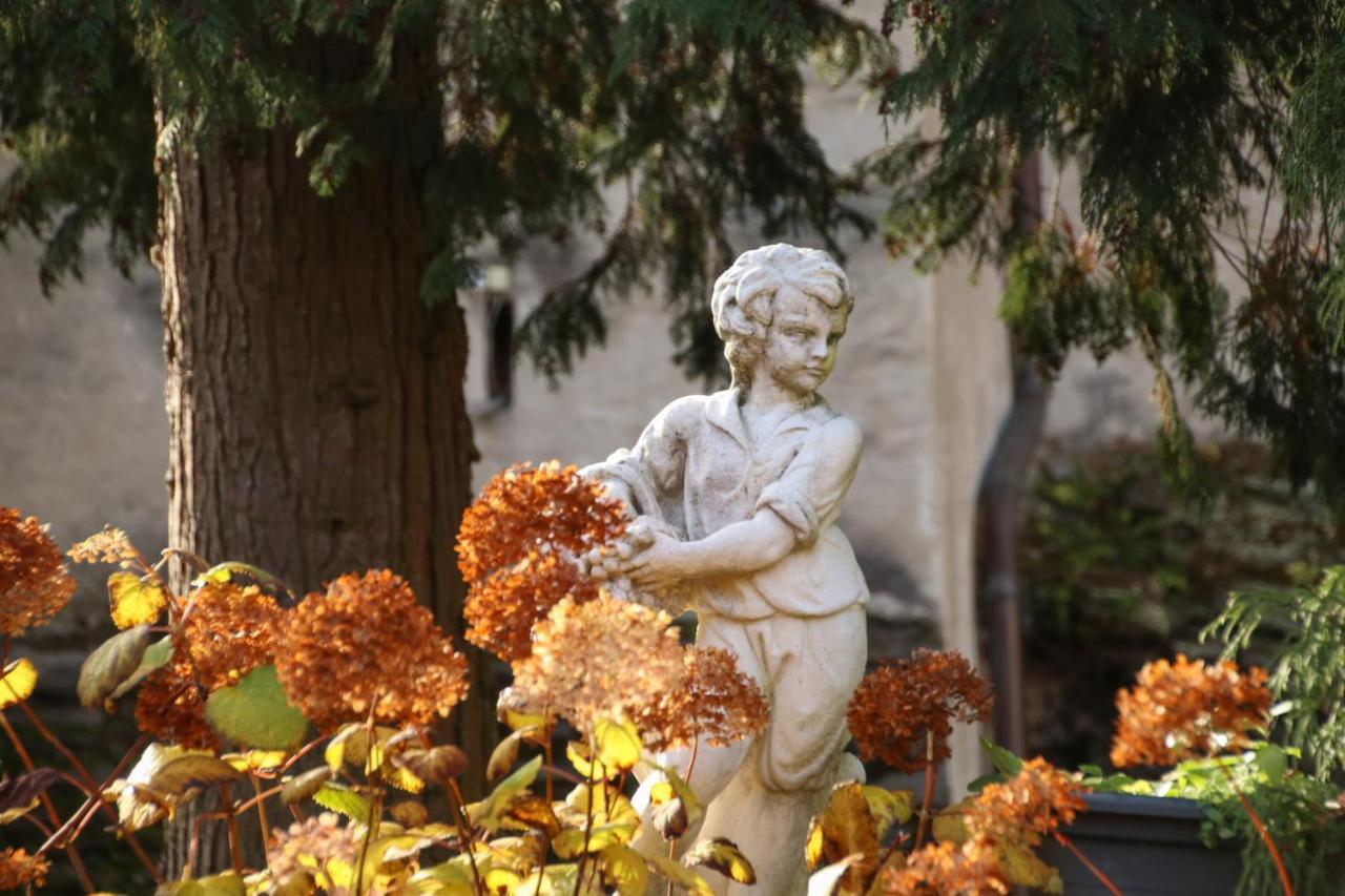 Schloss Suessenstein * Huettenberg